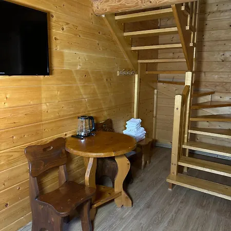 Θέρετρο гостинний двір - зґарда