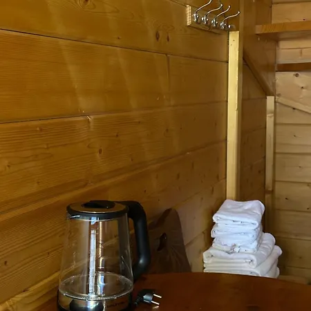 гостинний двір - зґарда Θέρετρο Verkhniy Yasenov